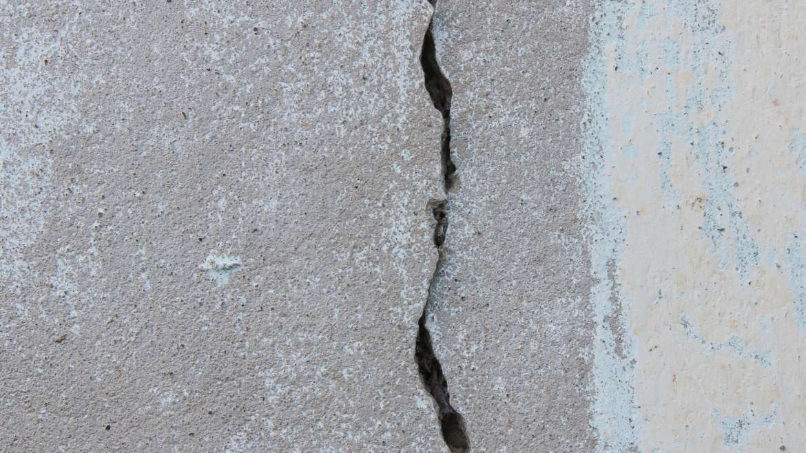 Foundation Crack Repair Chicago, IL – 5 Common Myths