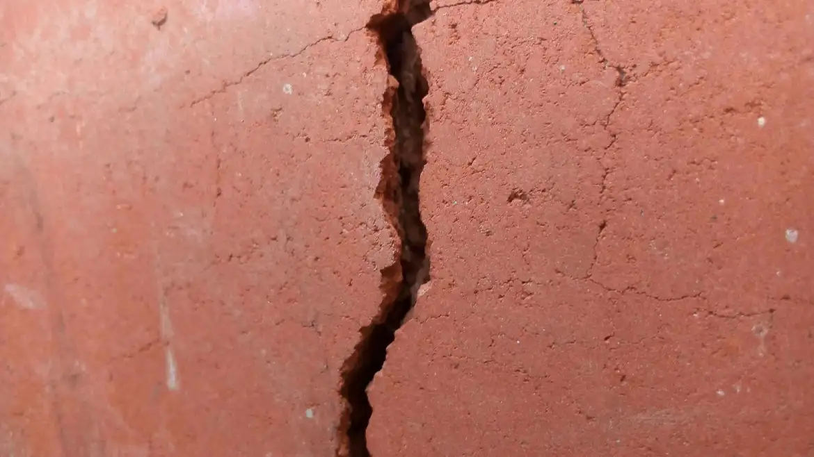 When Are Foundation Cracks a Problem?