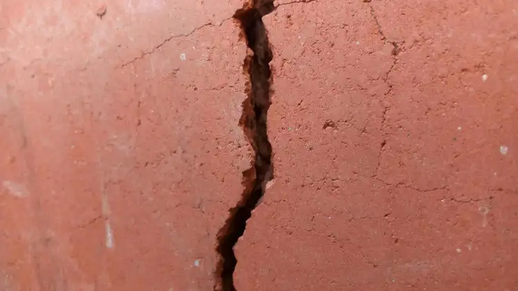 When Are Foundation Cracks a Problem?